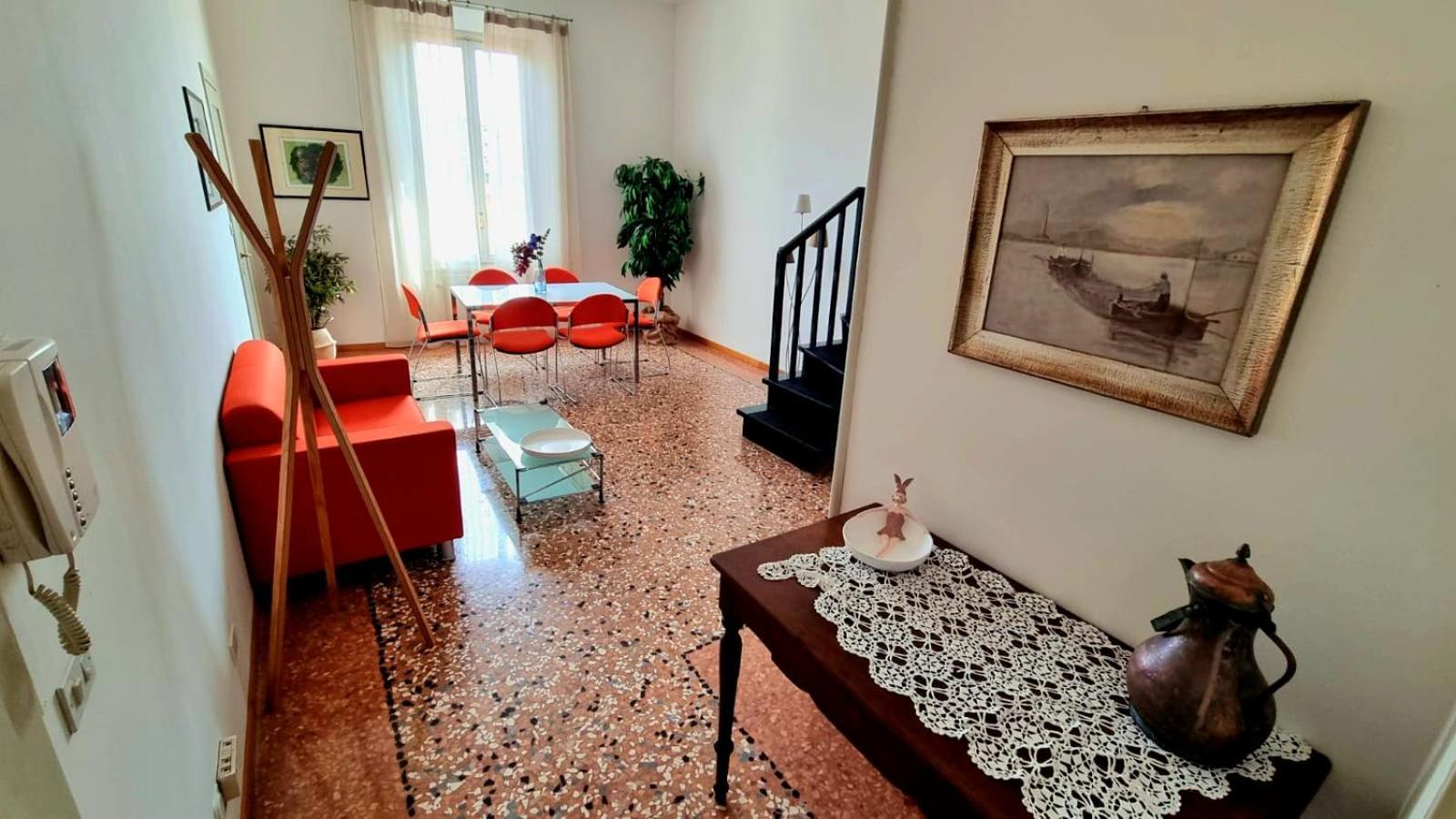 Bright With Attic Appartement *